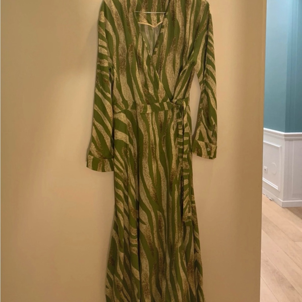 8/13OTTOTREDICI Made In Italy . 100 percent viscose